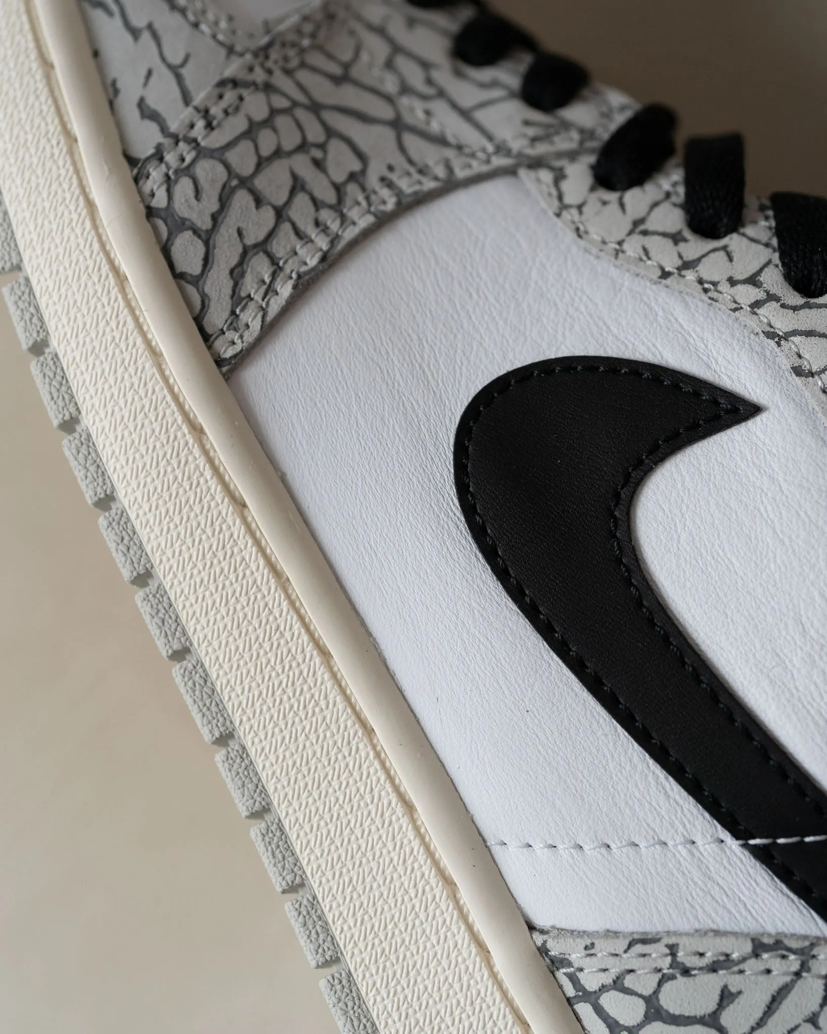 Air Jordan 1 High OG White Cement