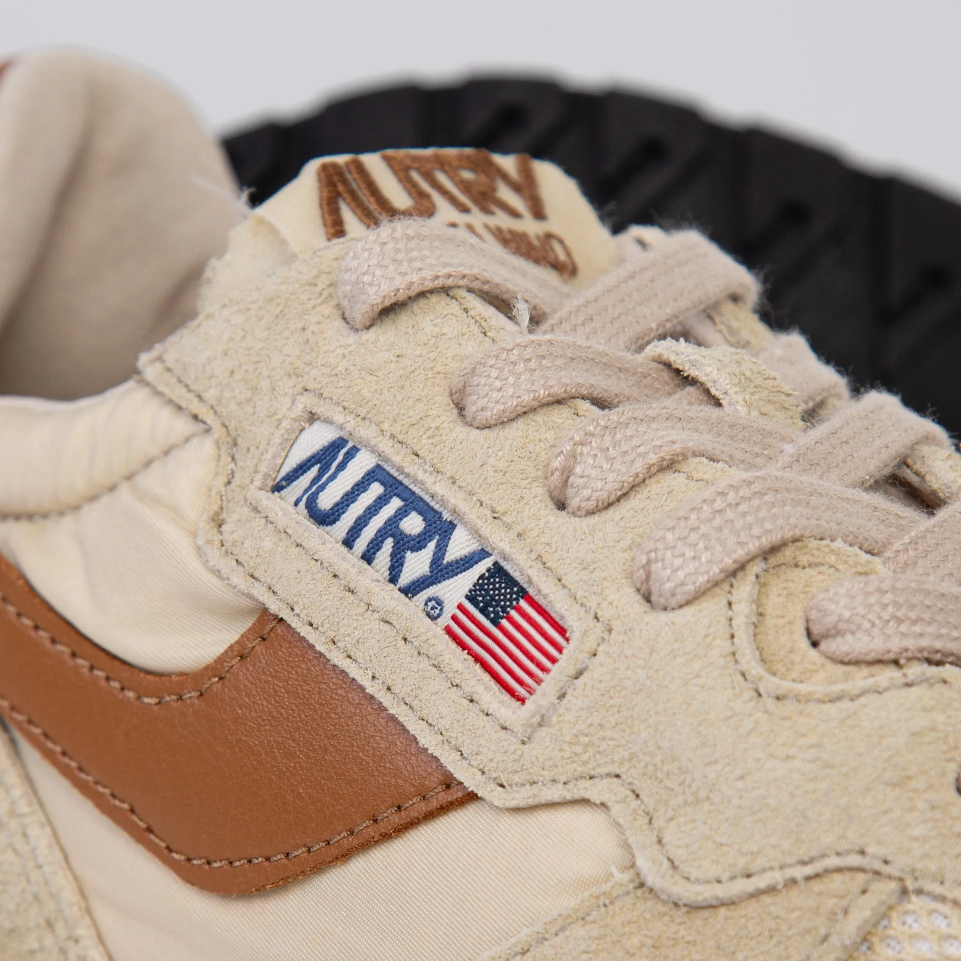 AUTRY SNEAKERS REELWIND WWLM-UT 10