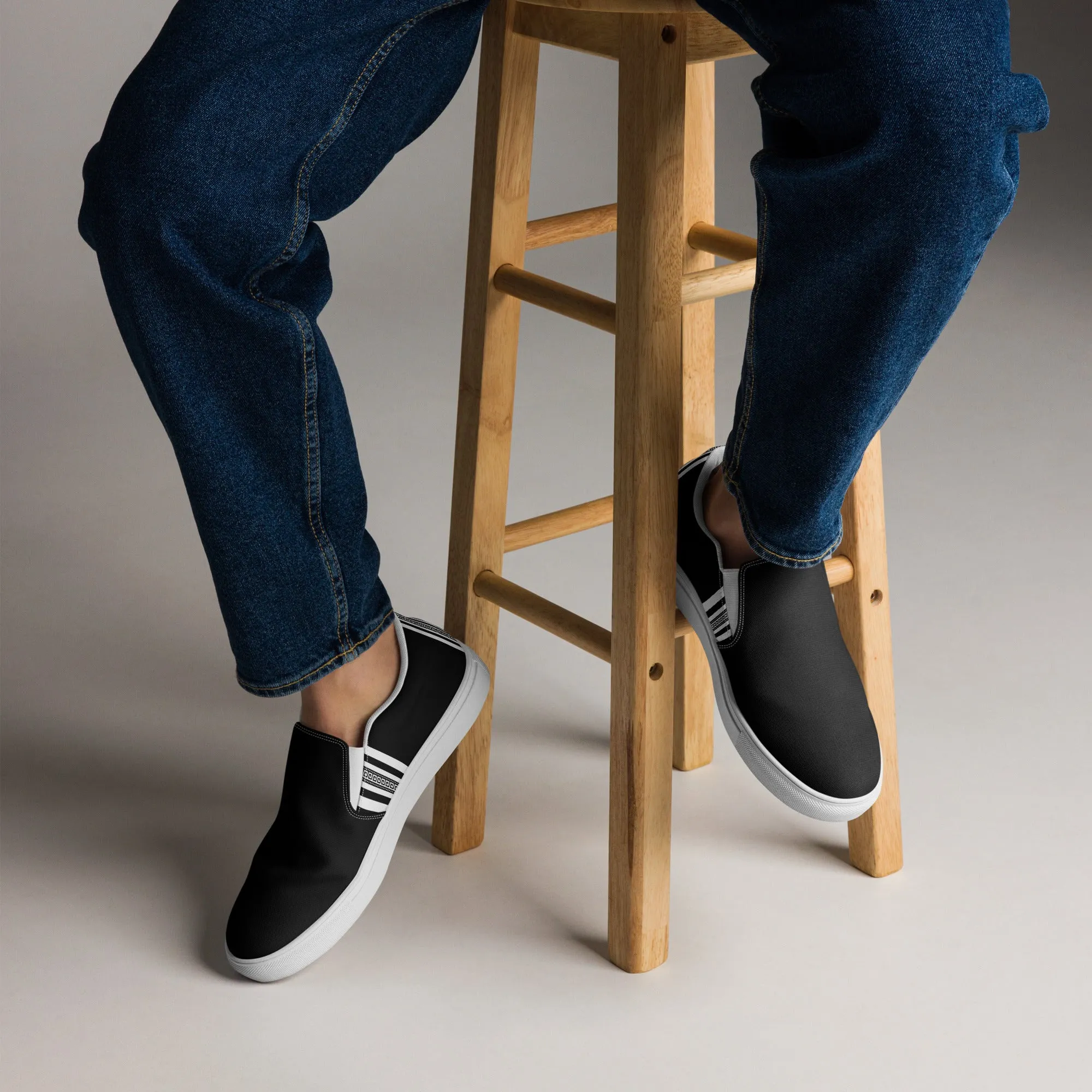 Black White Greek Key Men’s slip-on canvas shoes