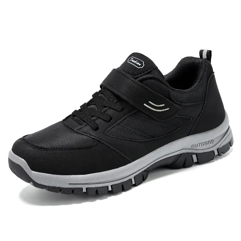 Classic Minimalist Water-Resistant Sneakers for Hiking and Outdoor Activities
