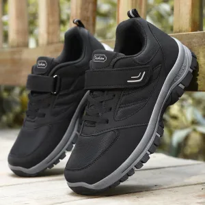 Classic Minimalist Water-Resistant Sneakers for Hiking and Outdoor Activities