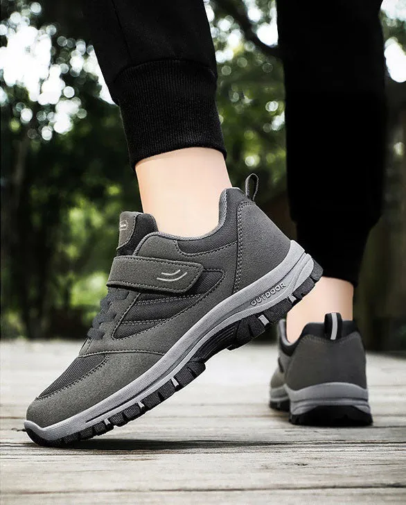 Classic Minimalist Water-Resistant Sneakers for Hiking and Outdoor Activities