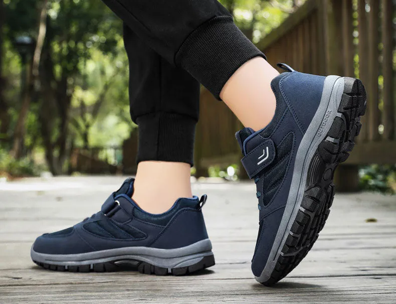 Classic Minimalist Water-Resistant Sneakers for Hiking and Outdoor Activities