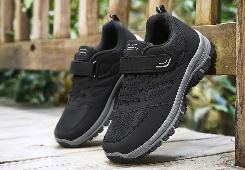 Classic Minimalist Water-Resistant Sneakers for Hiking and Outdoor Activities