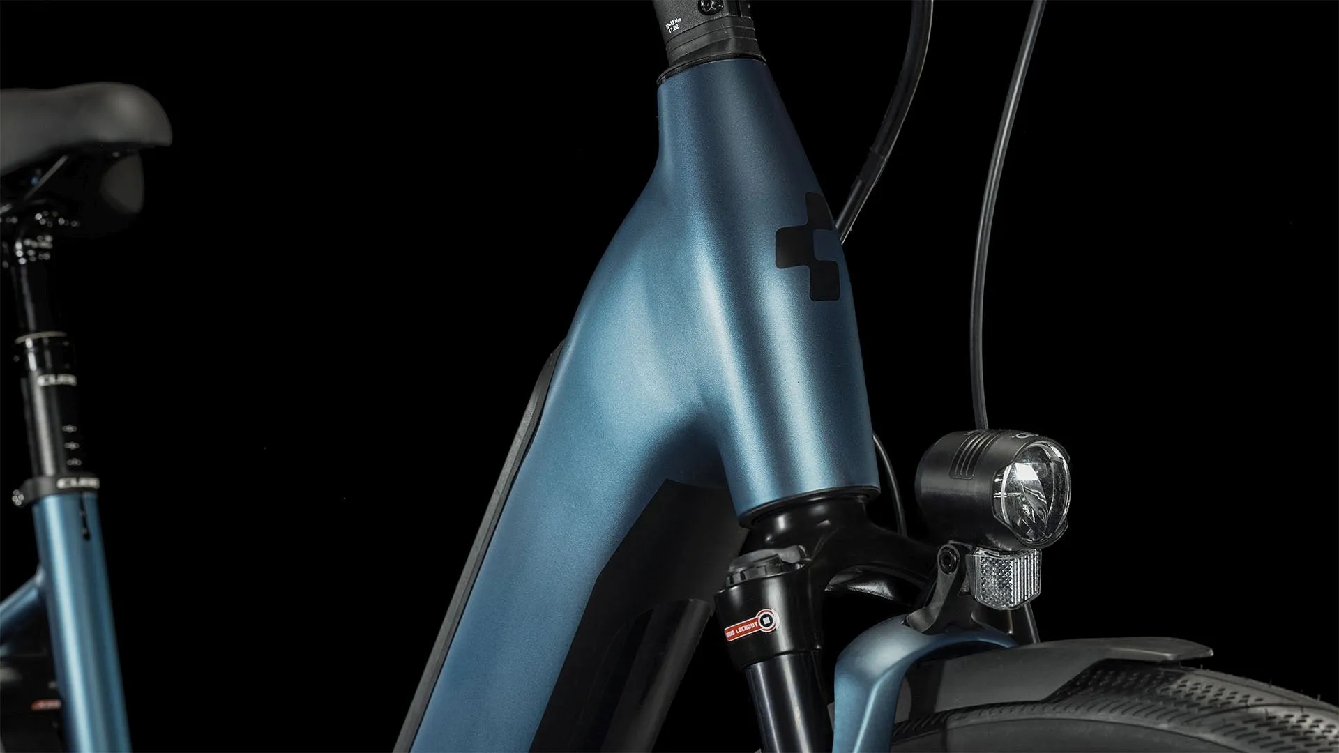CUBE SUPREME HYBRID EXC 625 BLUE/BLACK
