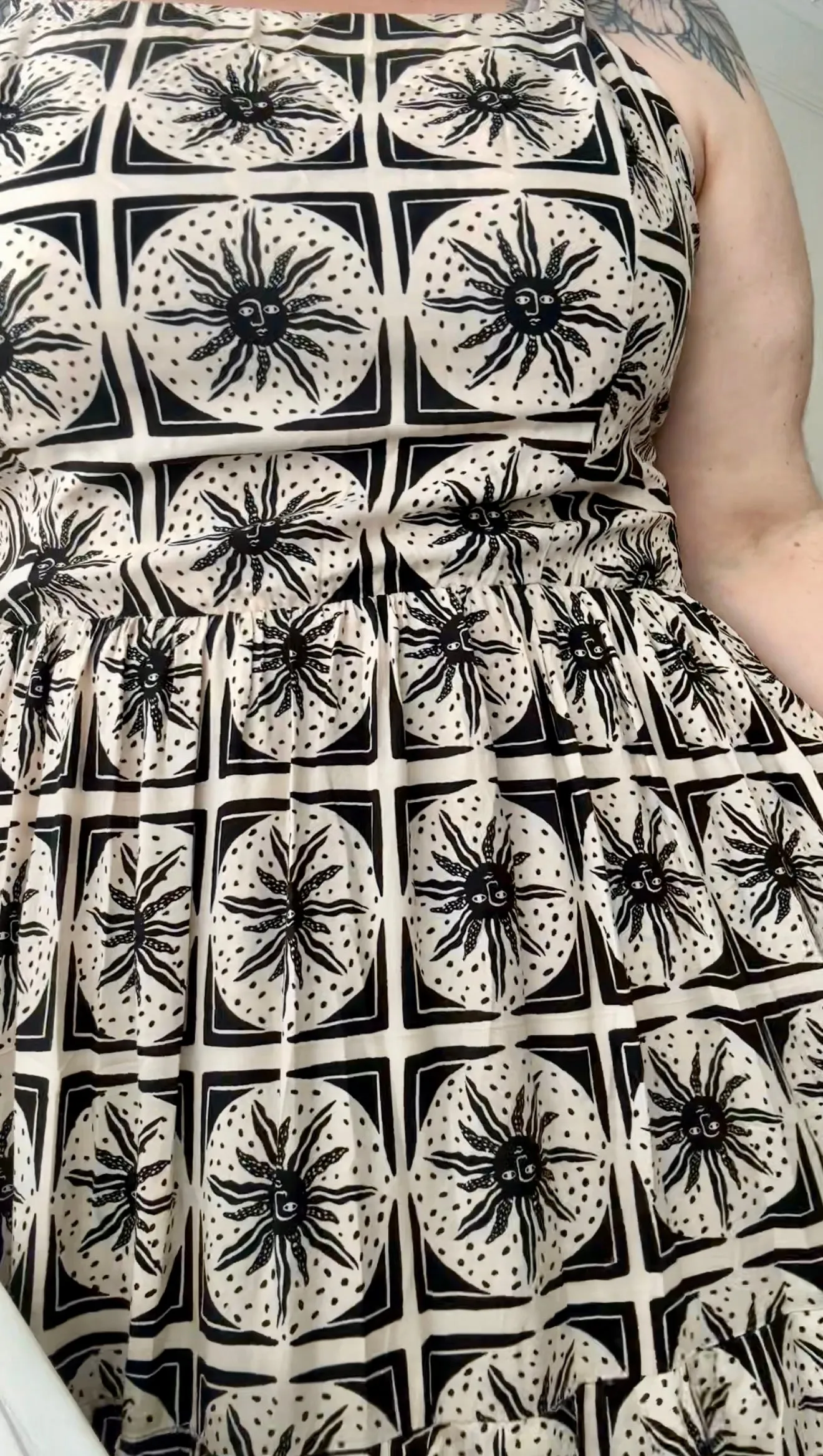 Dawn Dress - Sun print