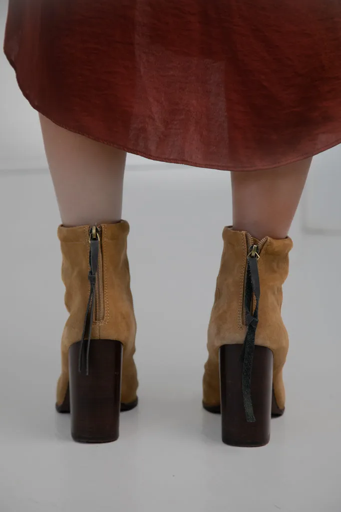 Jeffrey Campbell "Rumble" Boots in Tan - Size 9