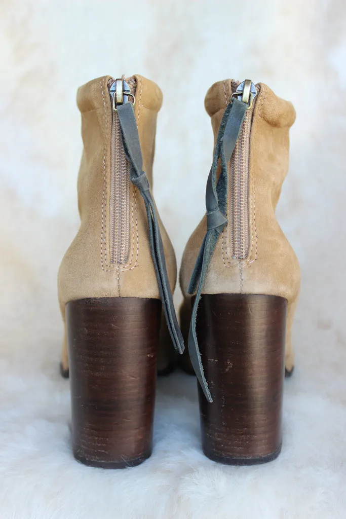 Jeffrey Campbell "Rumble" Boots in Tan - Size 9