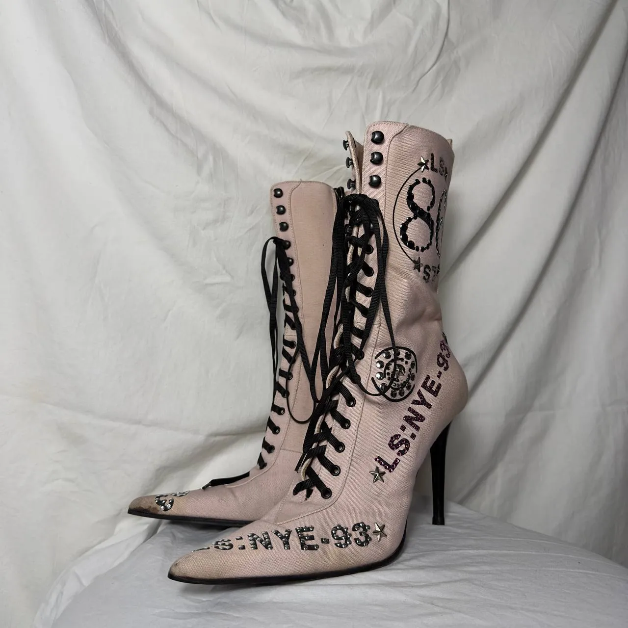 Le Silla Vintage Lace Up Sporty Heels