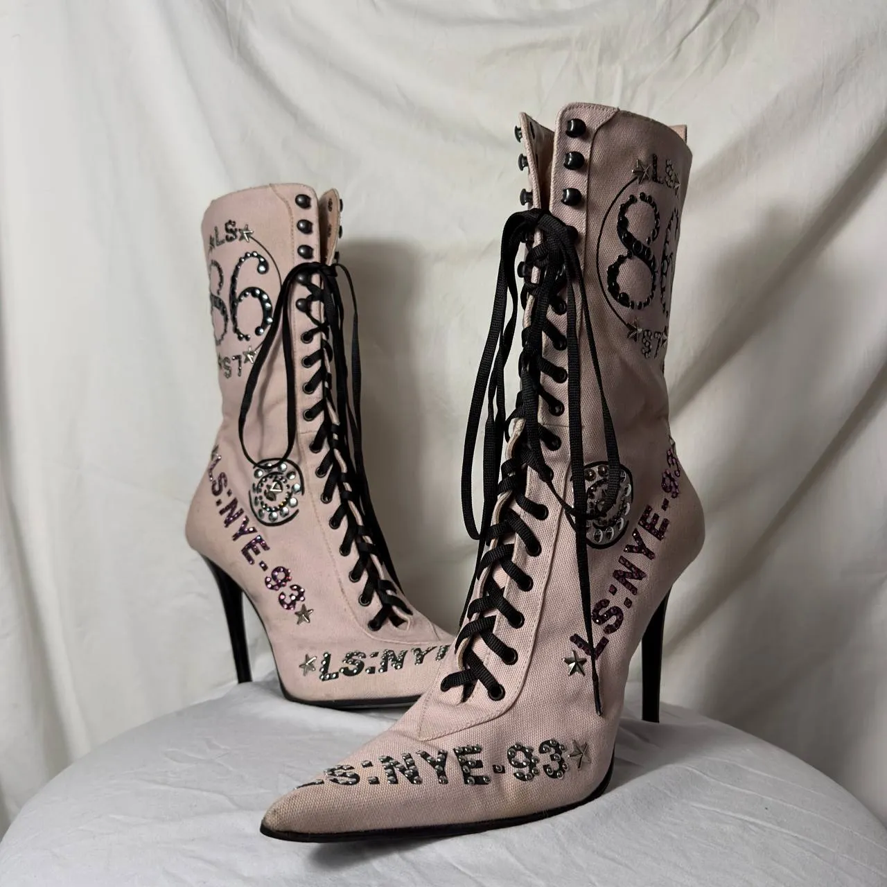 Le Silla Vintage Lace Up Sporty Heels