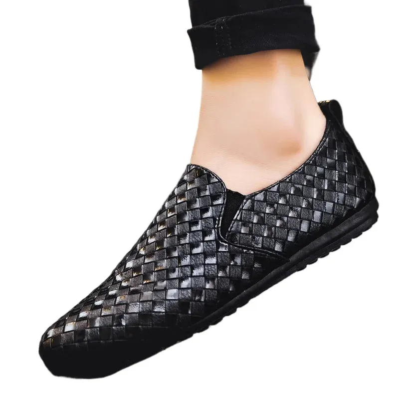 Lightweight Bean Shoes Men's Non slip flat Casual Shoes comfortableKnitted Leather Lazy Shoes