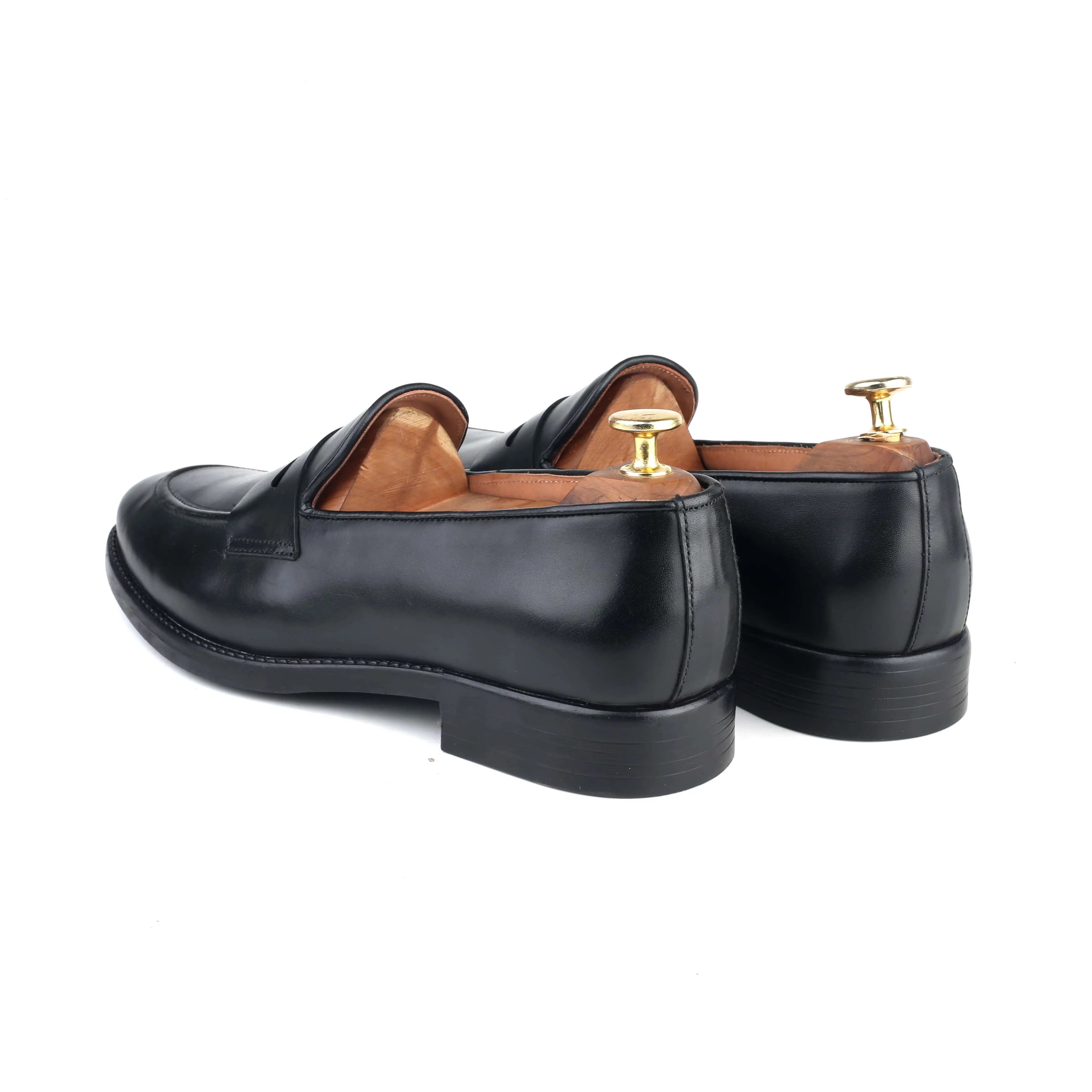 Loake The Black Slip-on
