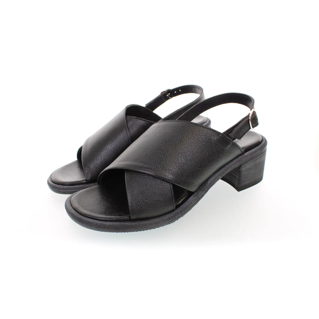 MAIORCA BLACK HEEL