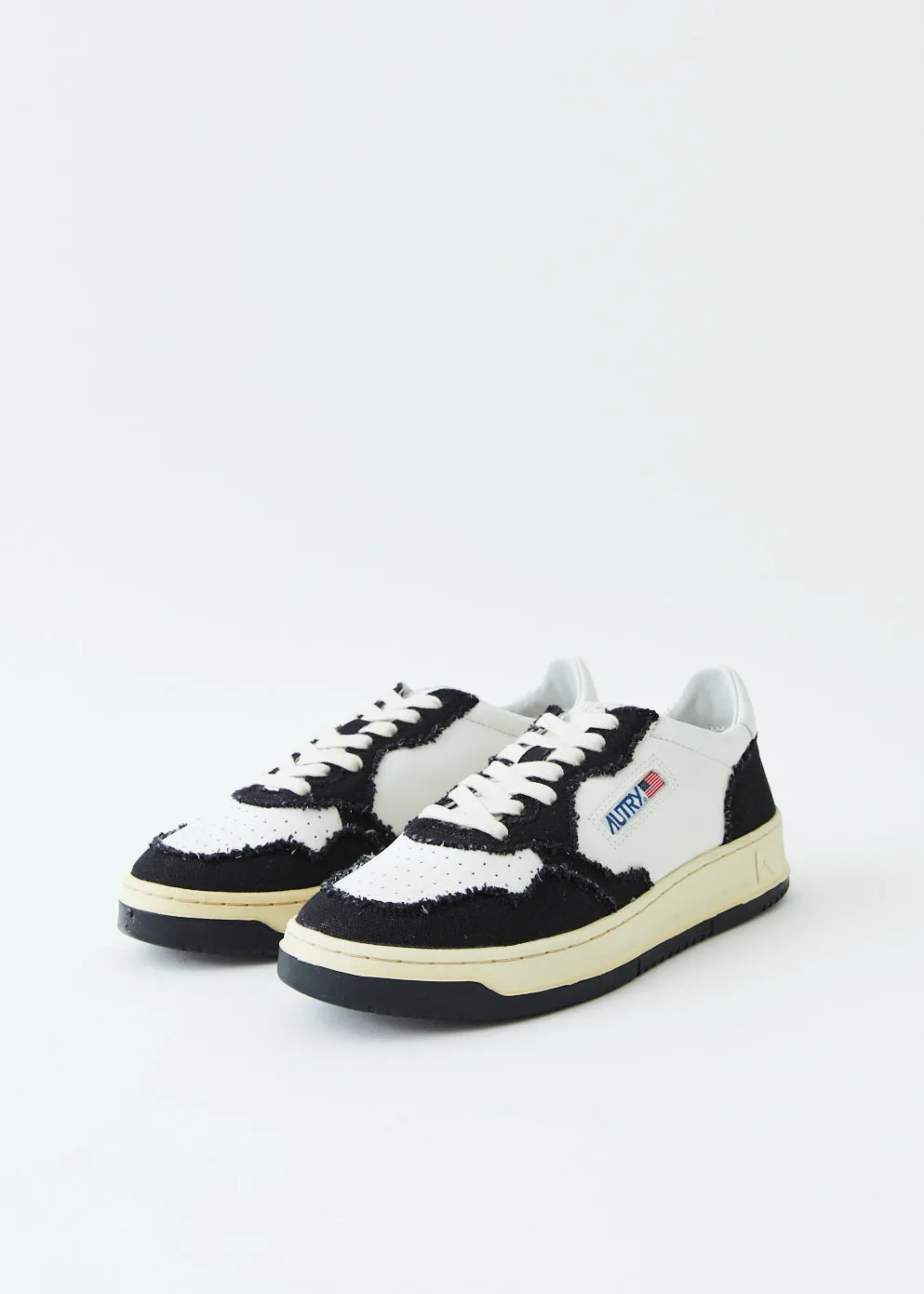 Medalist Bi Sneakers