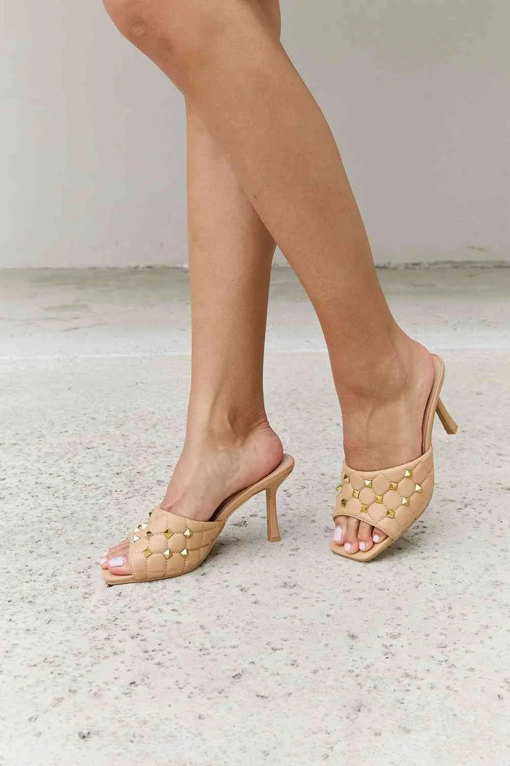 Mule Heels in Nude