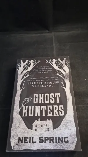 Neil Spring - The Ghost Hunters, Quercus Editions, 2013, Paperbacks