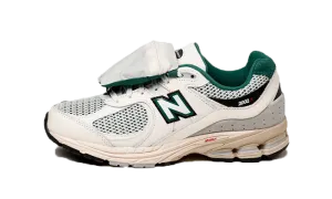 New Balance 2002R Sea Salt Vintage Teal