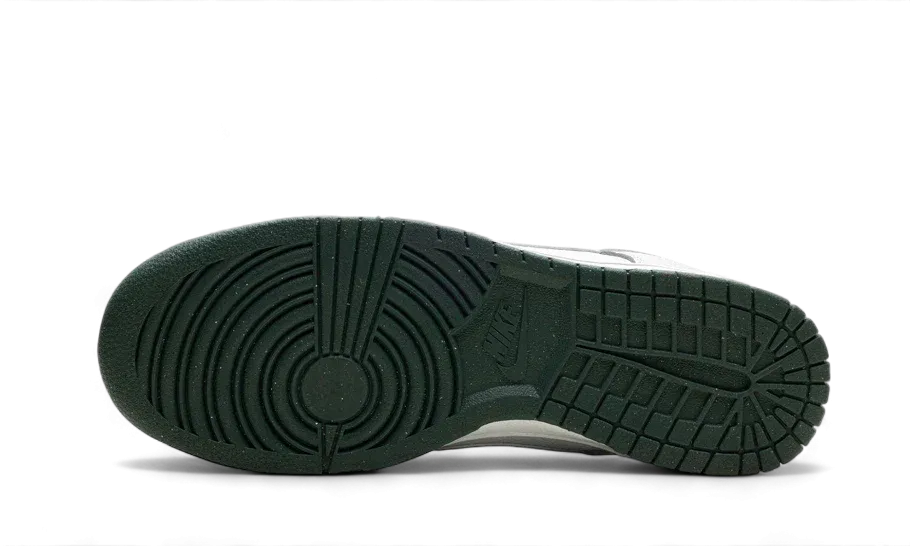 Nike Dunk Low Retro SE Photon Dust Vintage Green