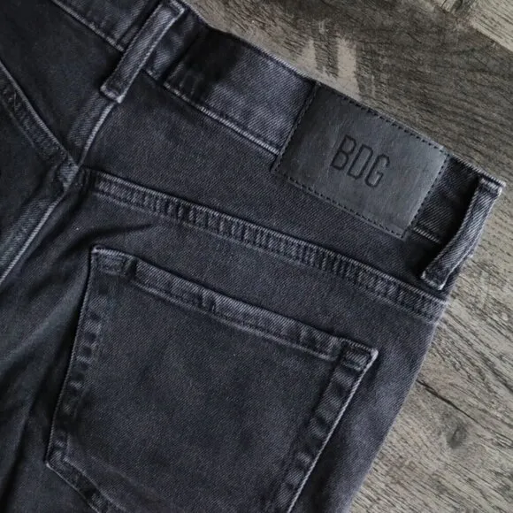 NWT Urban Outfitters BDG Black Shorts Size 25 A Line Denim