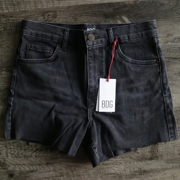 NWT Urban Outfitters BDG Black Shorts Size 25 A Line Denim