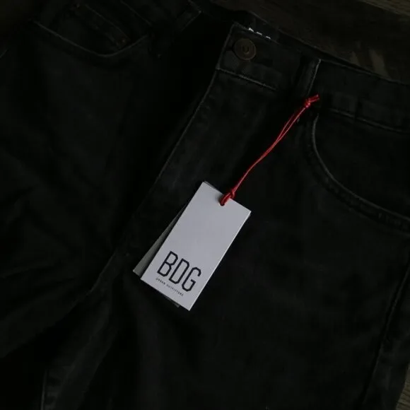 NWT Urban Outfitters BDG Black Shorts Size 25 A Line Denim