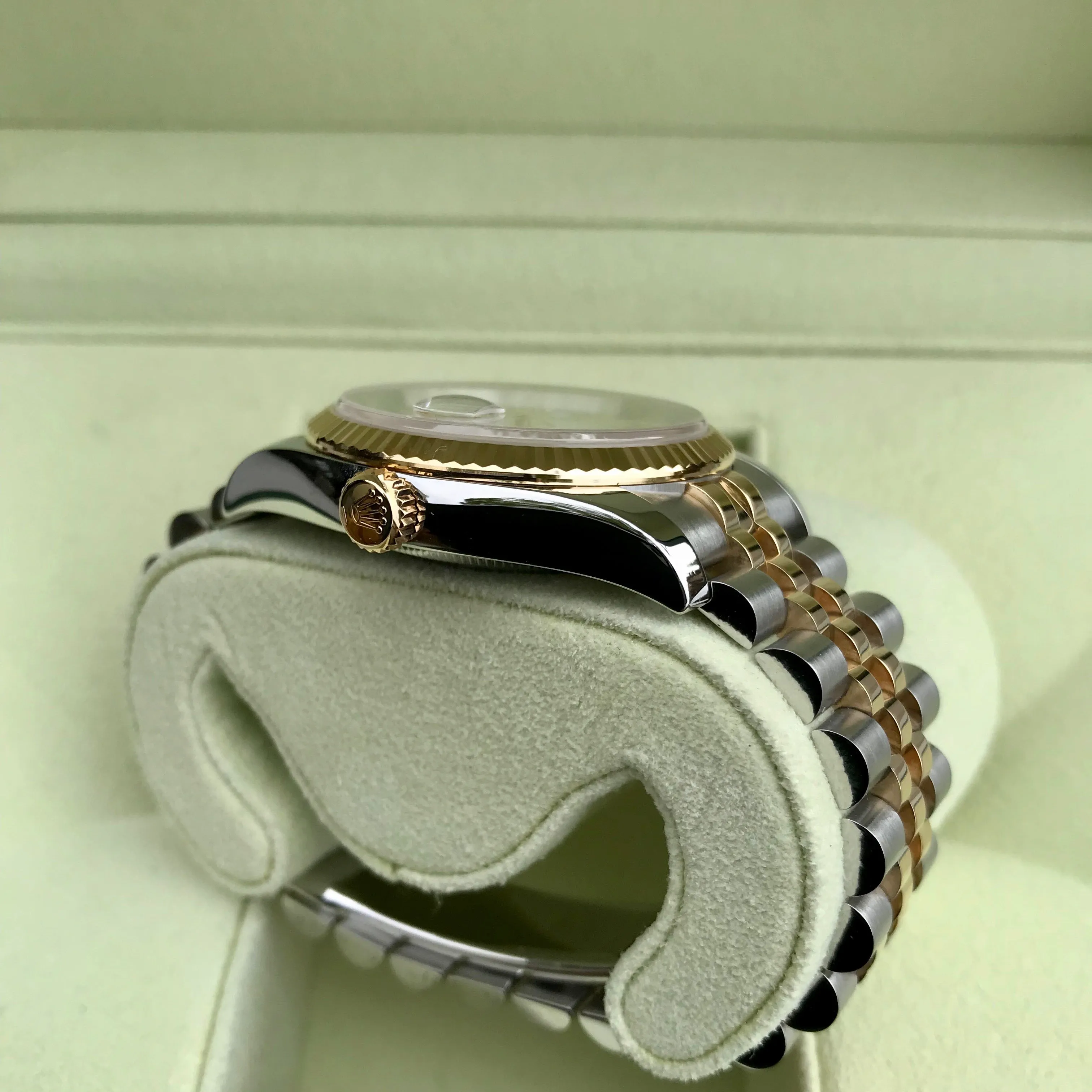 Rolex Datejust 116233 Two Tone Steel Gold Roman MOP Automatic Wristwatch