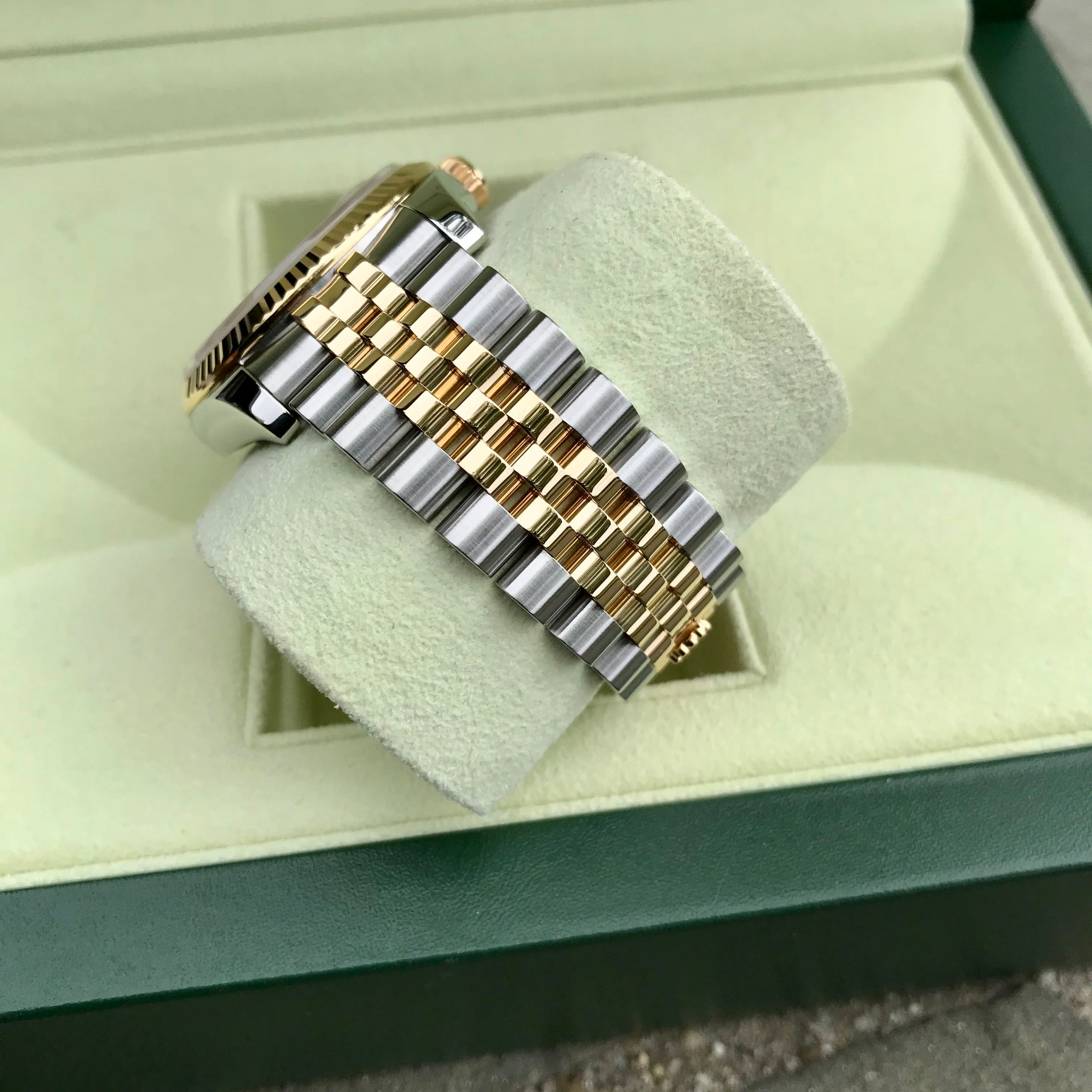Rolex Datejust 116233 Two Tone Steel Gold Roman MOP Automatic Wristwatch