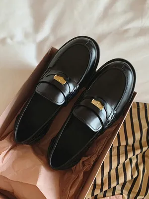 themeisles Split-Joint Round-Toe Loafers