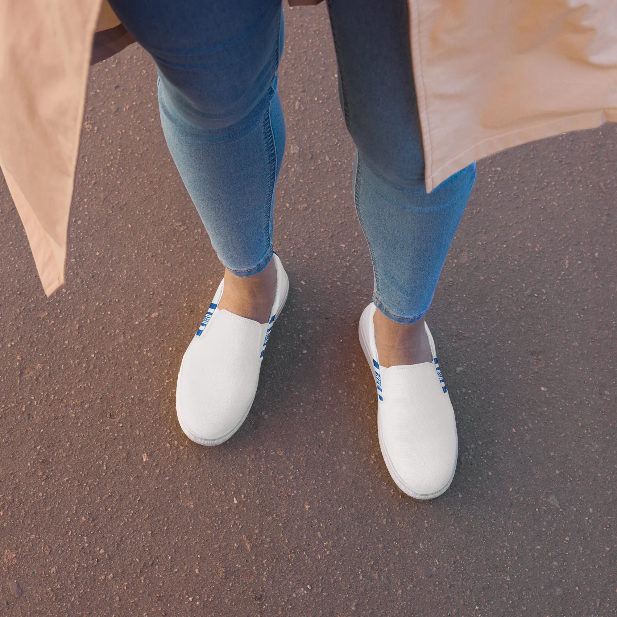 White Blue Greek Key Women’s slip-on canvas shoes