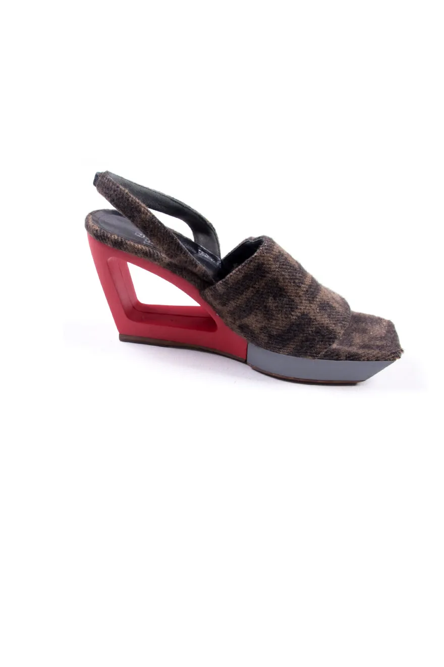 Zucca Wedge Heel