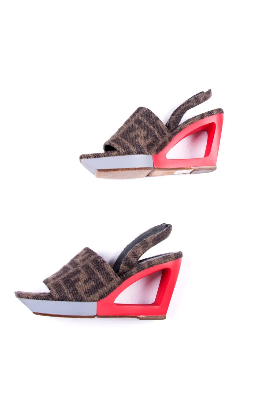 Zucca Wedge Heel
